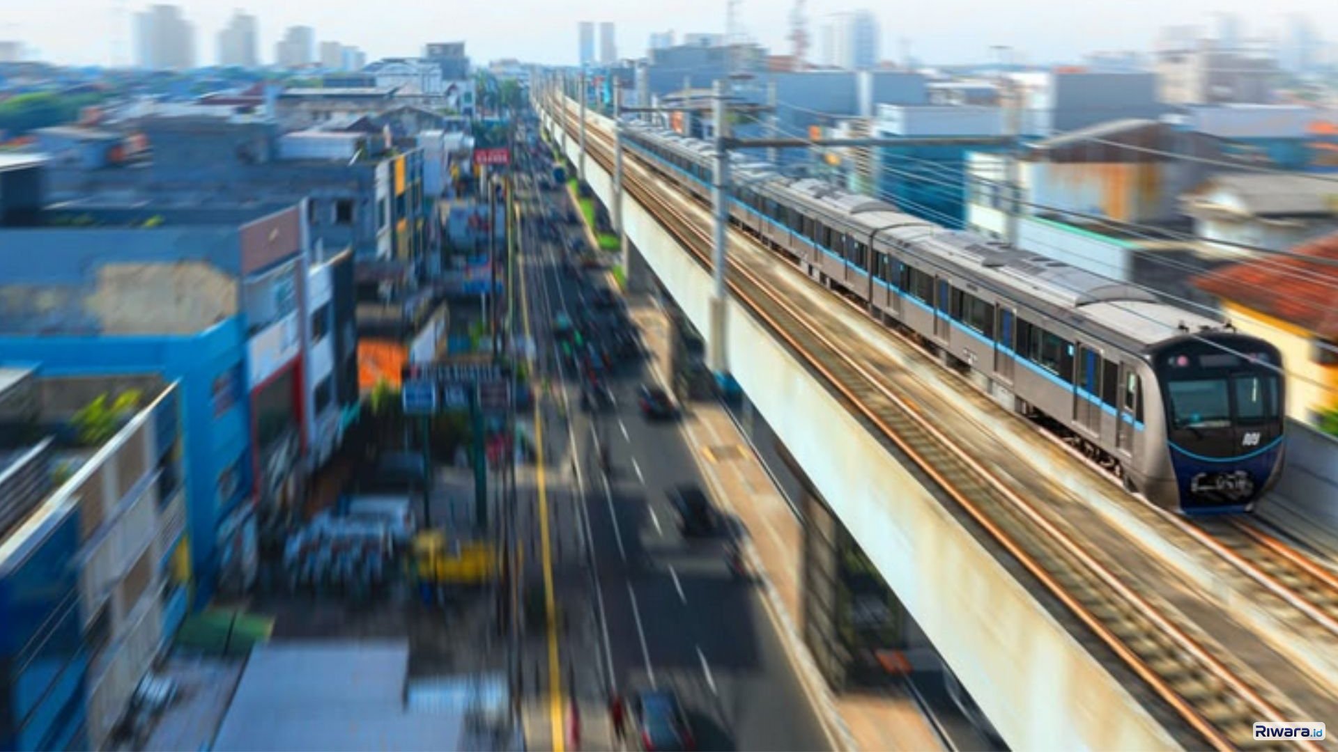 PT MRT Jakarta (Perseroda) yang memberlakukan tarif spesial Rp1 untuk seluruh perjalanan pada 21&ndash;22 Maret 2026, sebagai bagian dari program libur Lebaran.